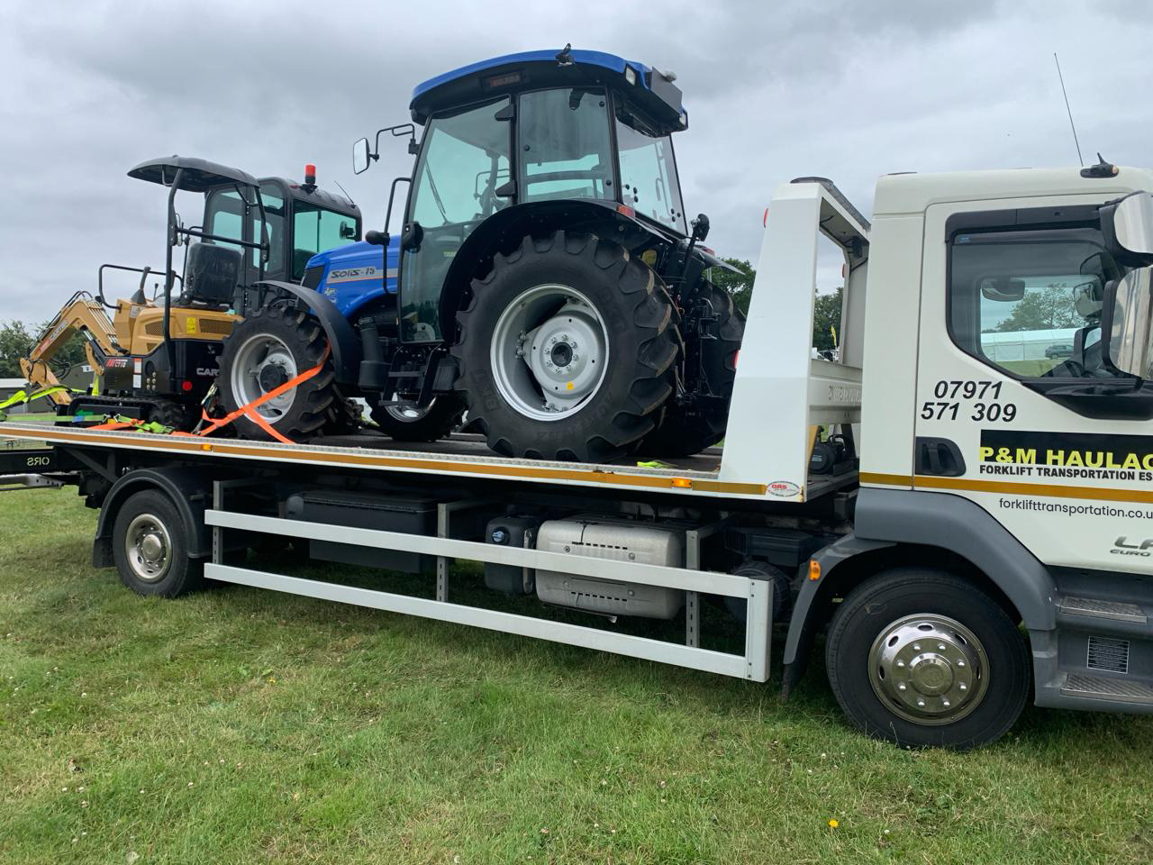 Forklift Transport | Vehicle Haulage & Delivery